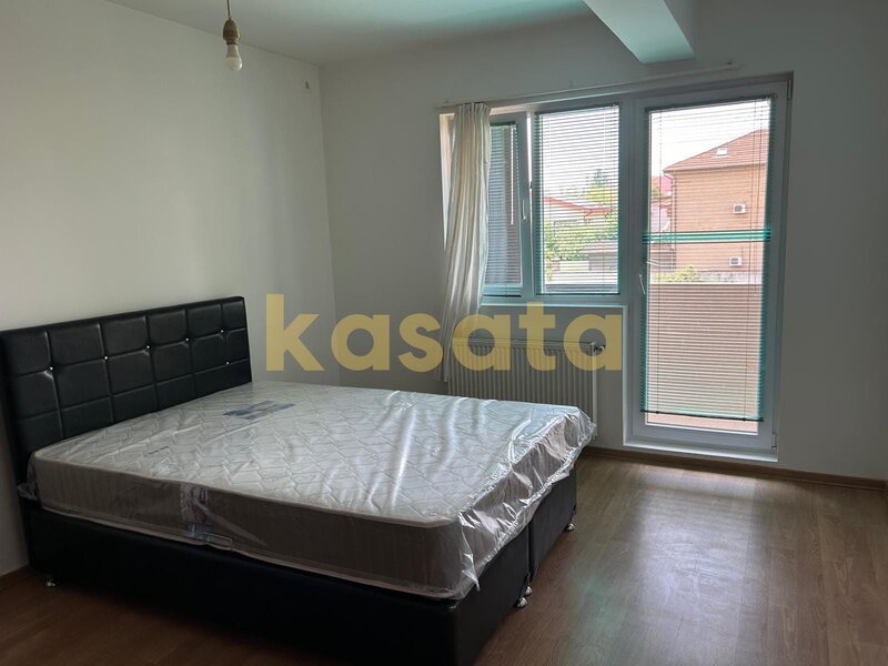 Aleea Mizil, apartament 2 camere decomandat, 52 mp, centrala proprie, parcare.